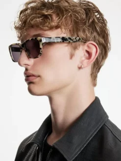 JV561-John Varvatos New